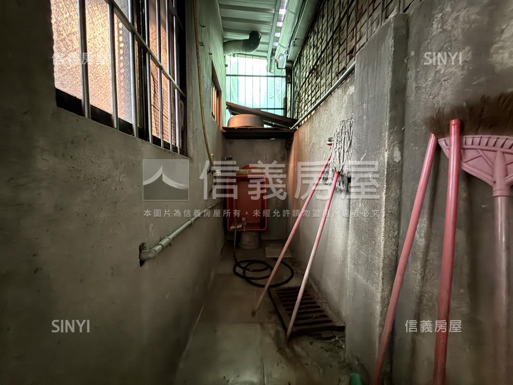 仁德採光佳店住透天房屋室內格局與周邊環境