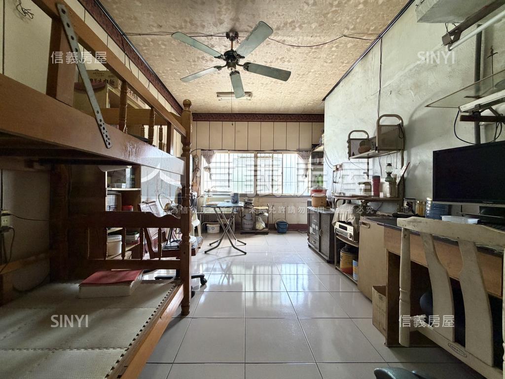 仁德採光佳店住透天房屋室內格局與周邊環境