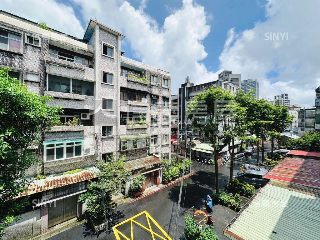 近國泰雙璽邊間明亮四房房屋室內格局與周邊環境