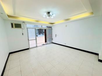 稀有三樓邊間格局明亮四房