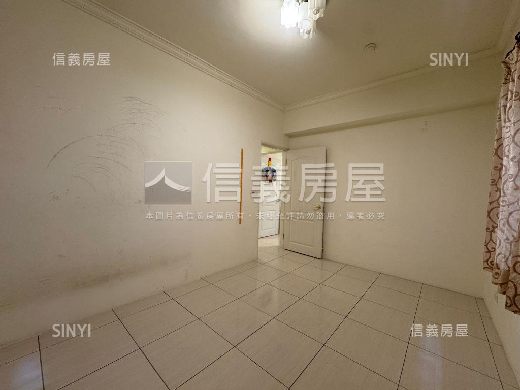 潭子榮興街３房車位房屋室內格局與周邊環境