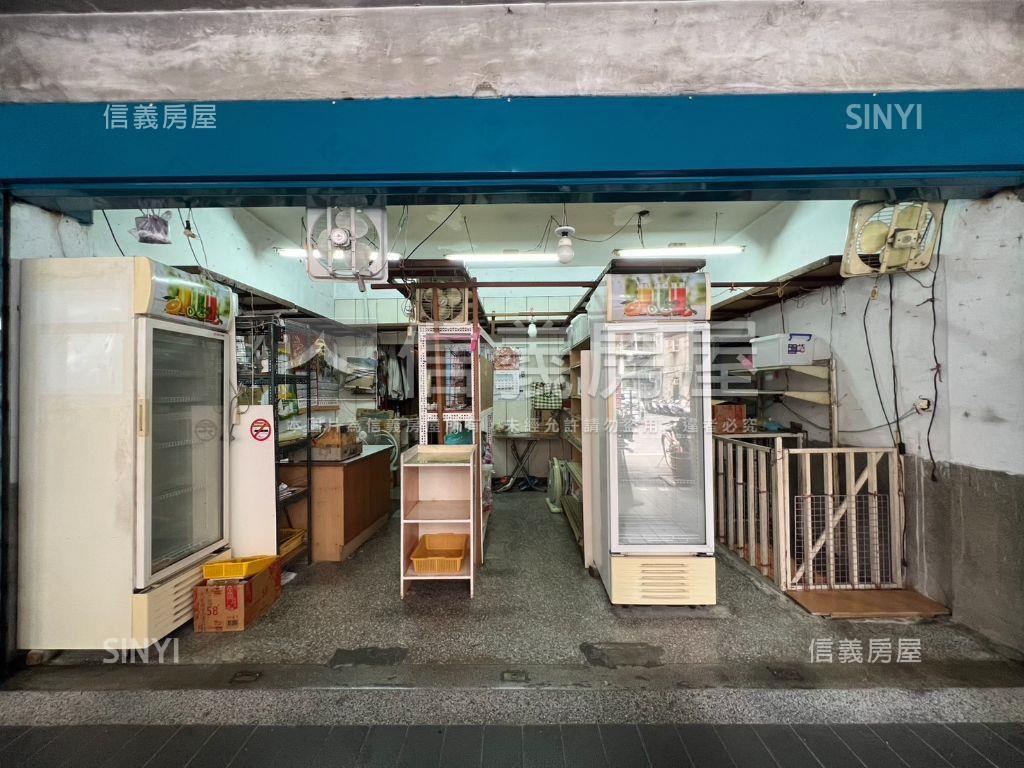 板橋面寬金店面房屋室內格局與周邊環境