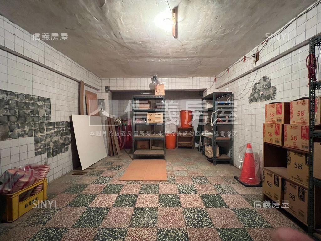 板橋面寬金店面房屋室內格局與周邊環境