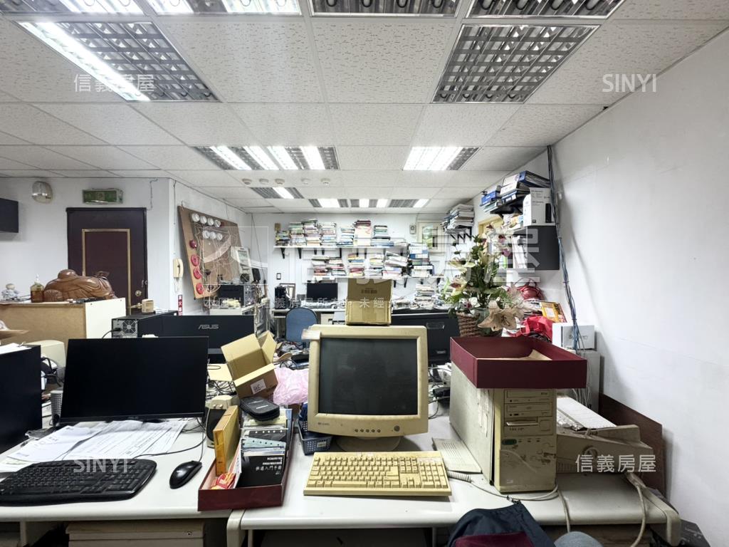 住辦商黃金三樓房屋室內格局與周邊環境