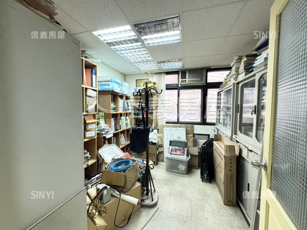 住辦商黃金三樓房屋室內格局與周邊環境