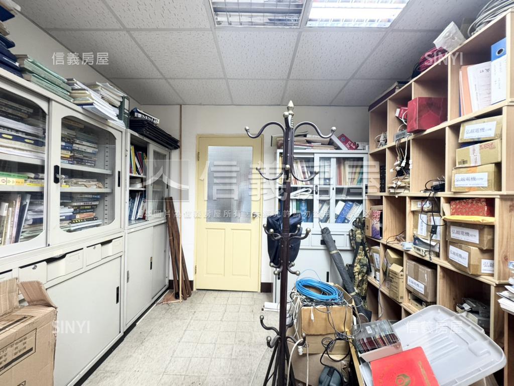 住辦商黃金三樓房屋室內格局與周邊環境