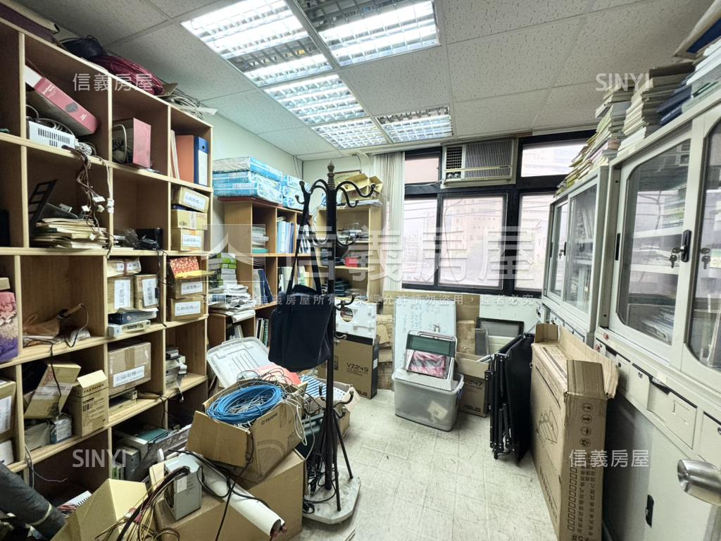住辦商黃金三樓房屋室內格局與周邊環境