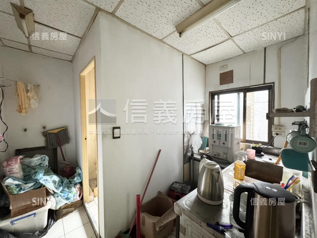 住辦商黃金三樓房屋室內格局與周邊環境