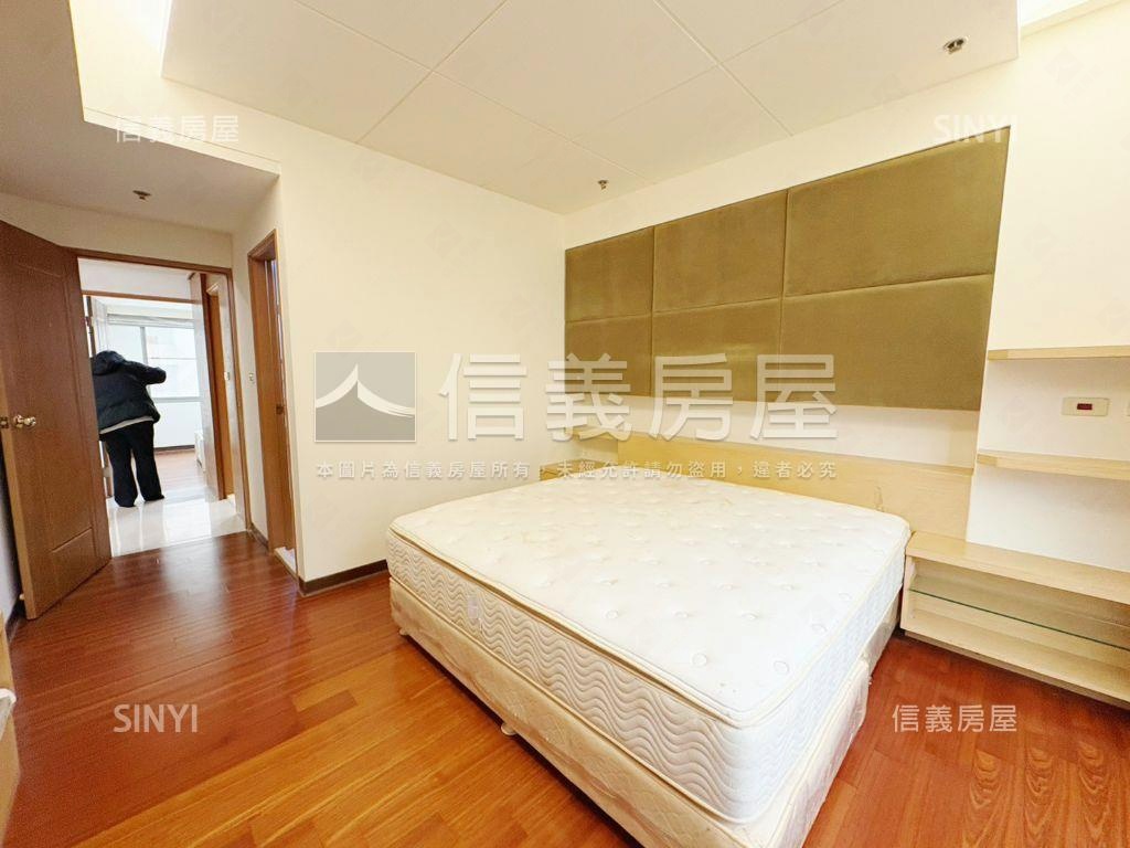 高樓景觀高峰會三房車位房屋室內格局與周邊環境