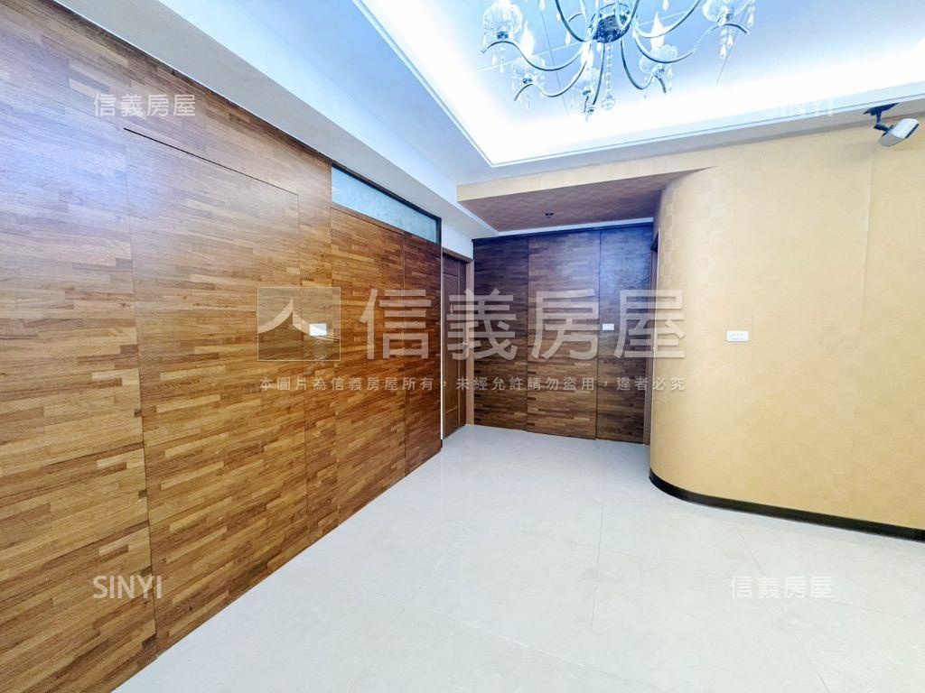 高樓景觀高峰會三房車位房屋室內格局與周邊環境