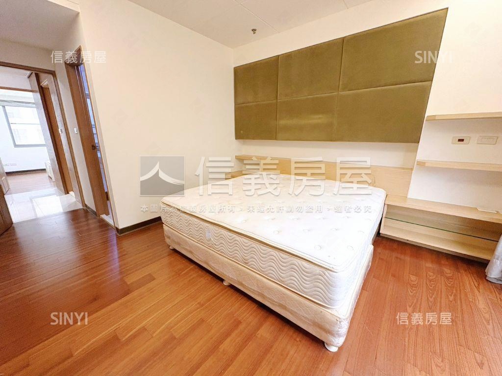 高樓景觀高峰會三房車位房屋室內格局與周邊環境