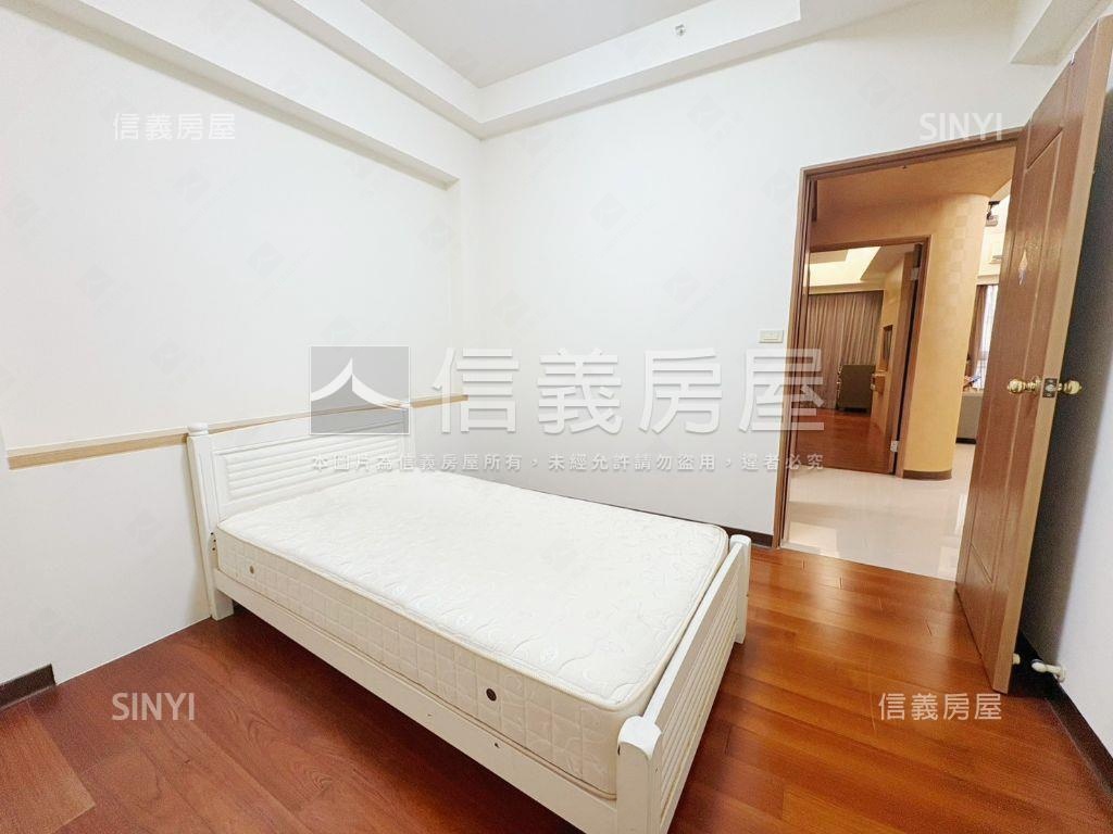 高樓景觀高峰會三房車位房屋室內格局與周邊環境