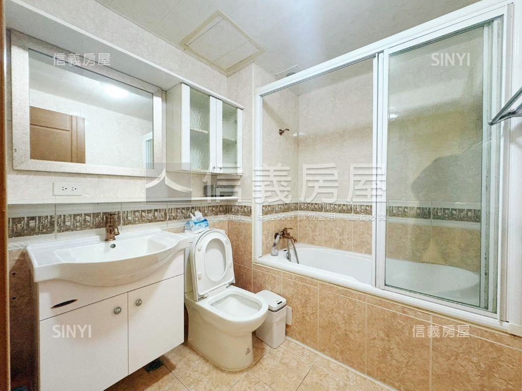 高樓景觀高峰會三房車位房屋室內格局與周邊環境