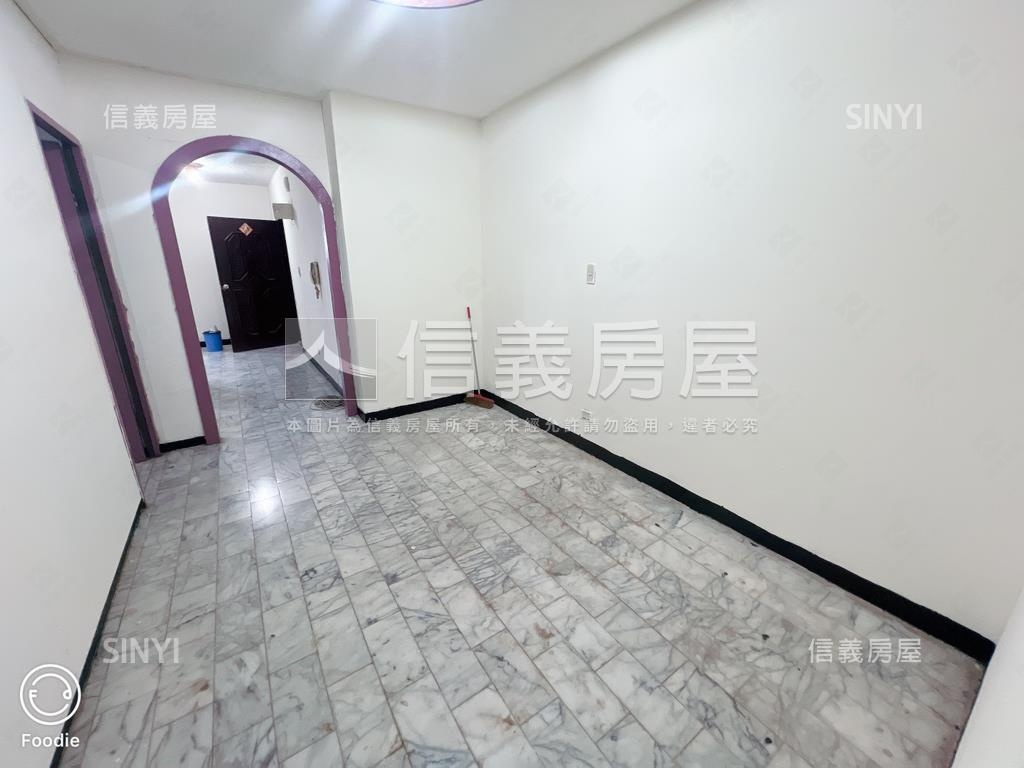 近板橋站三樓公寓房屋室內格局與周邊環境
