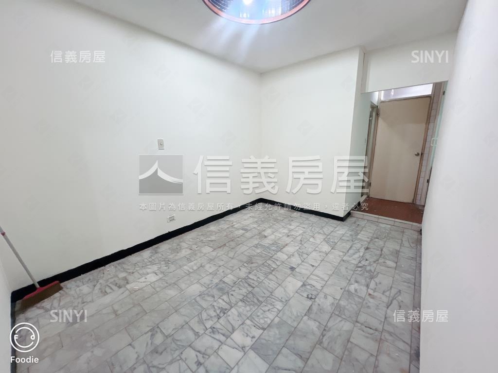 近板橋站三樓公寓房屋室內格局與周邊環境