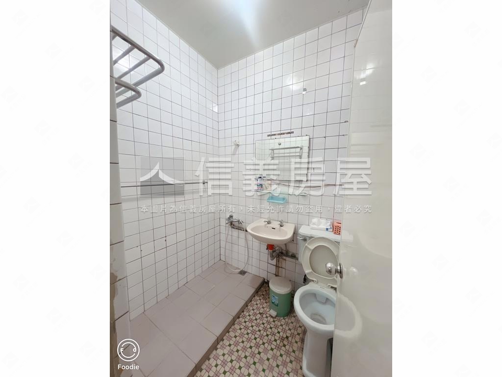 近板橋站三樓公寓房屋室內格局與周邊環境