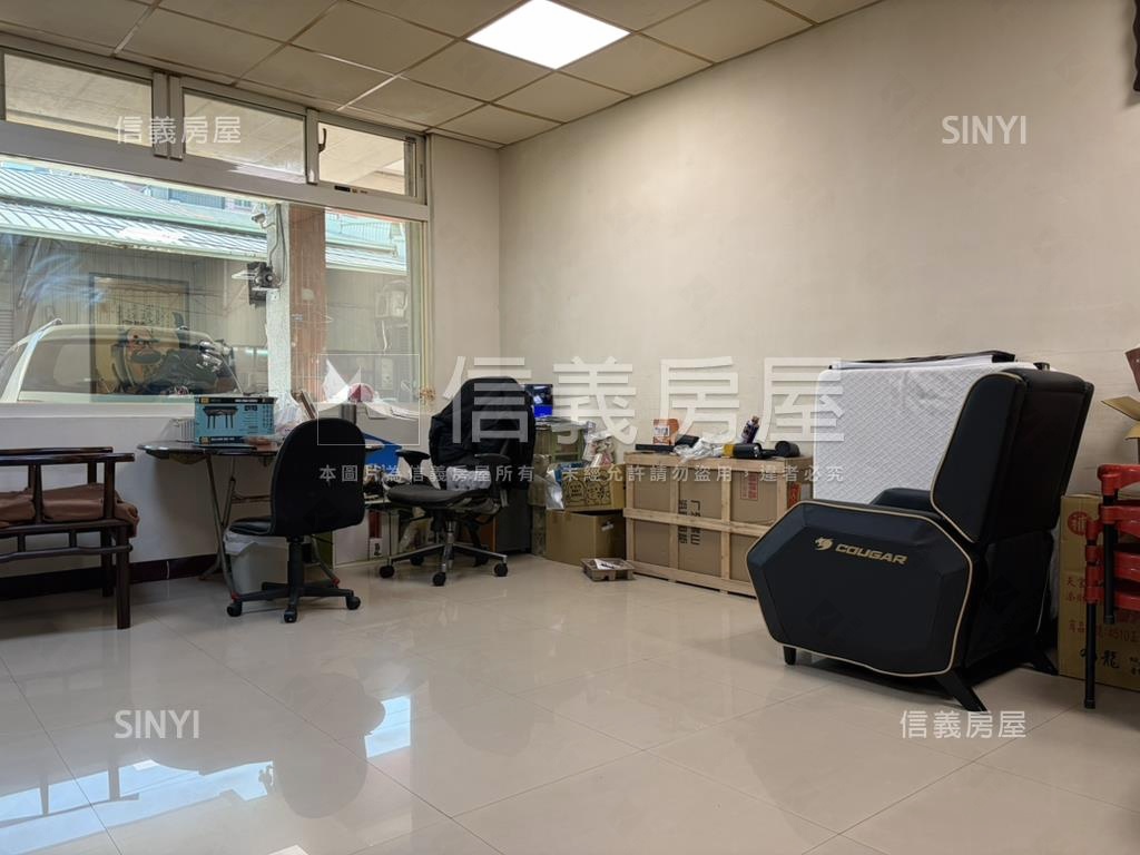 近商圈邊間大地坪透套房屋室內格局與周邊環境