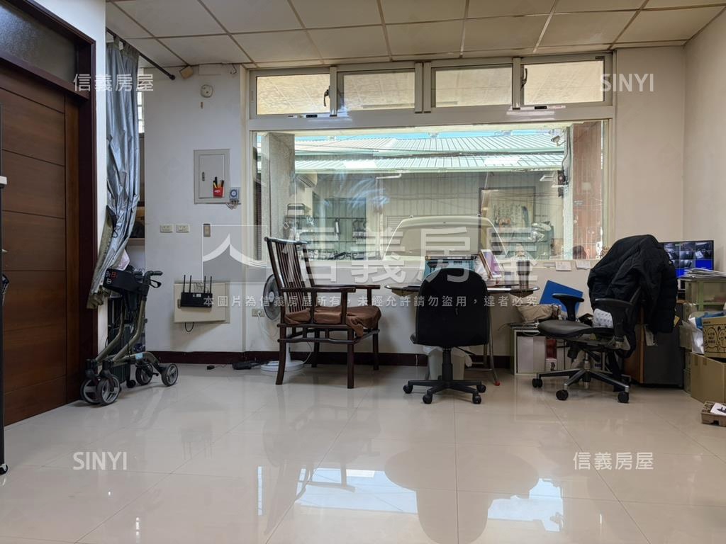 近商圈邊間大地坪透套房屋室內格局與周邊環境