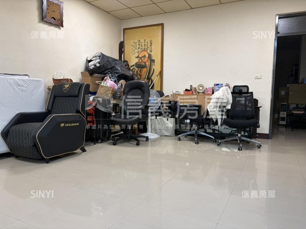 近商圈邊間大地坪透套房屋室內格局與周邊環境