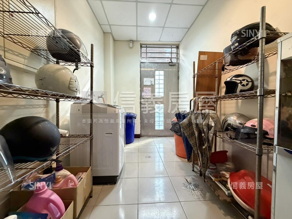 近商圈邊間大地坪透套房屋室內格局與周邊環境