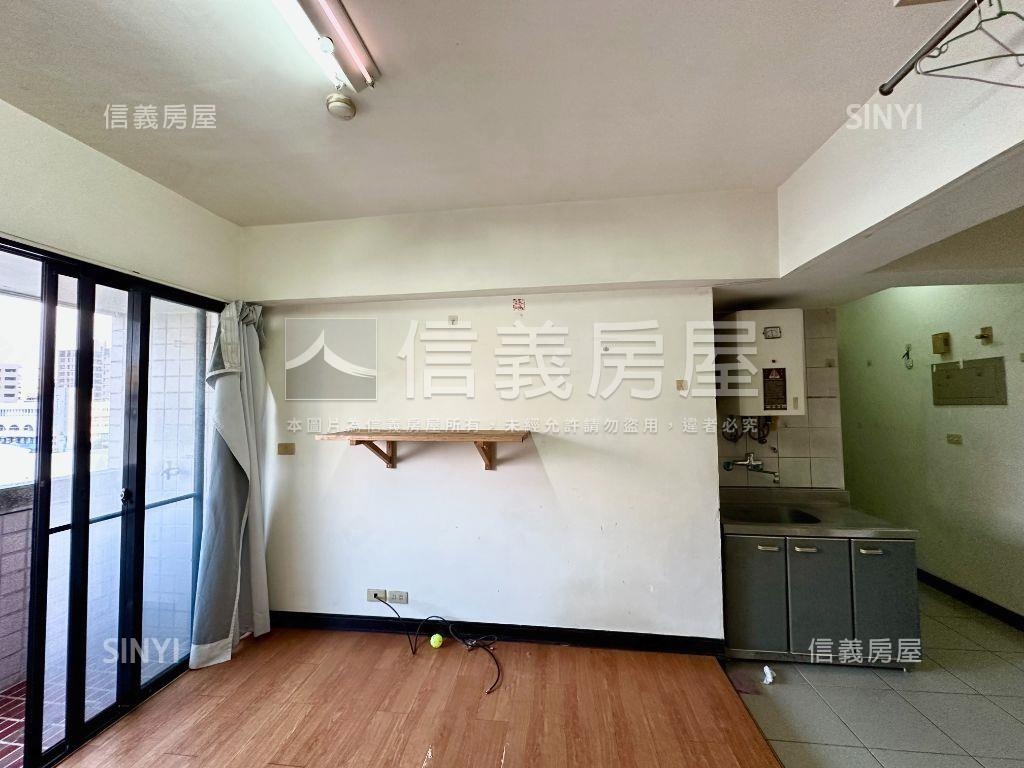 近文心櫻花站大套房房屋室內格局與周邊環境