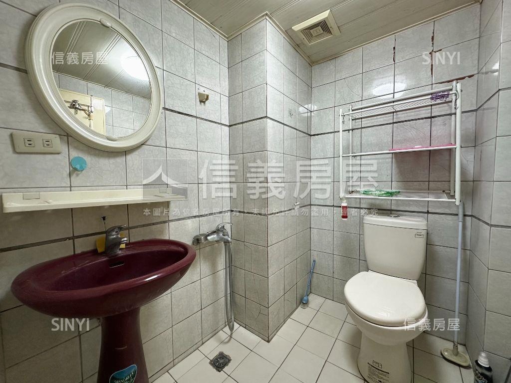 近文心櫻花站大套房房屋室內格局與周邊環境