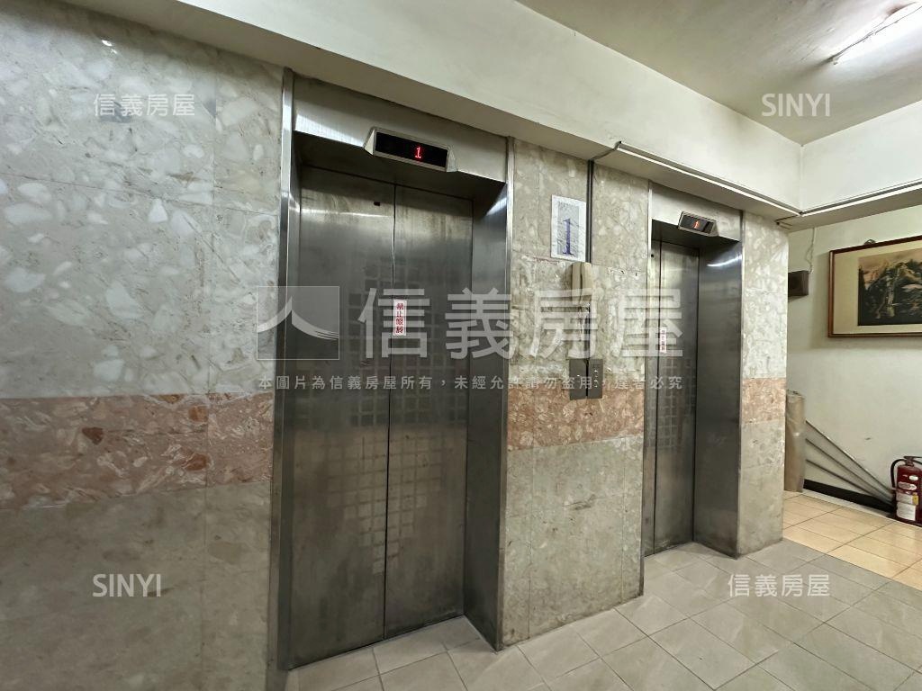 近文心櫻花站大套房房屋室內格局與周邊環境