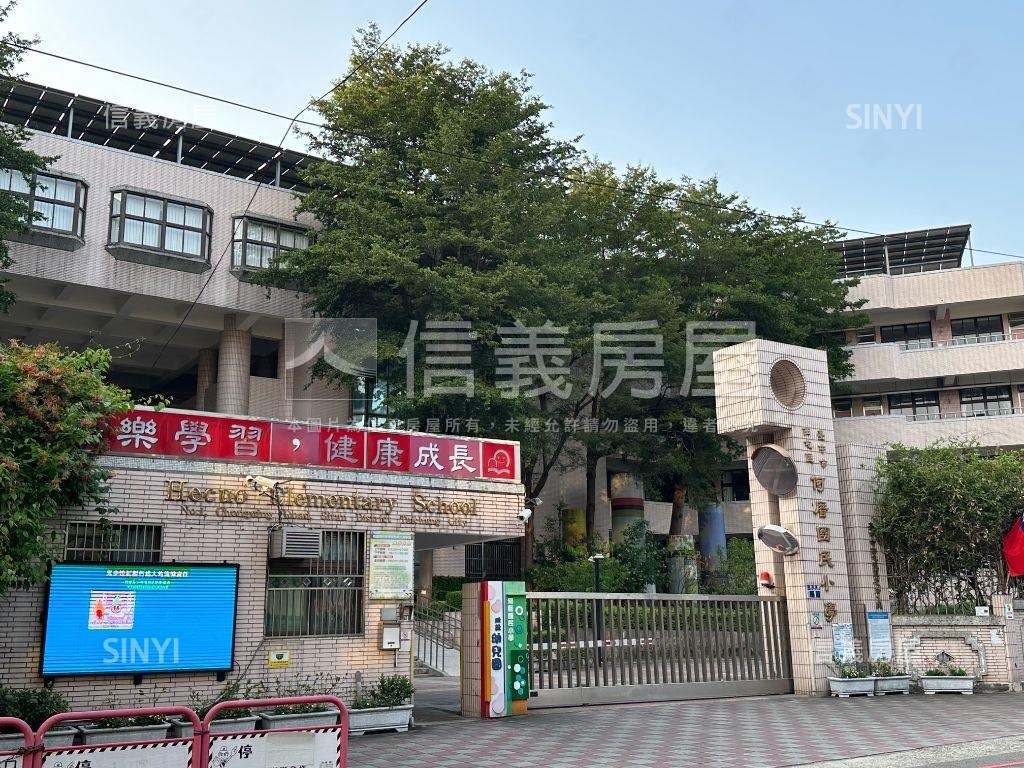 近文心櫻花站大套房房屋室內格局與周邊環境