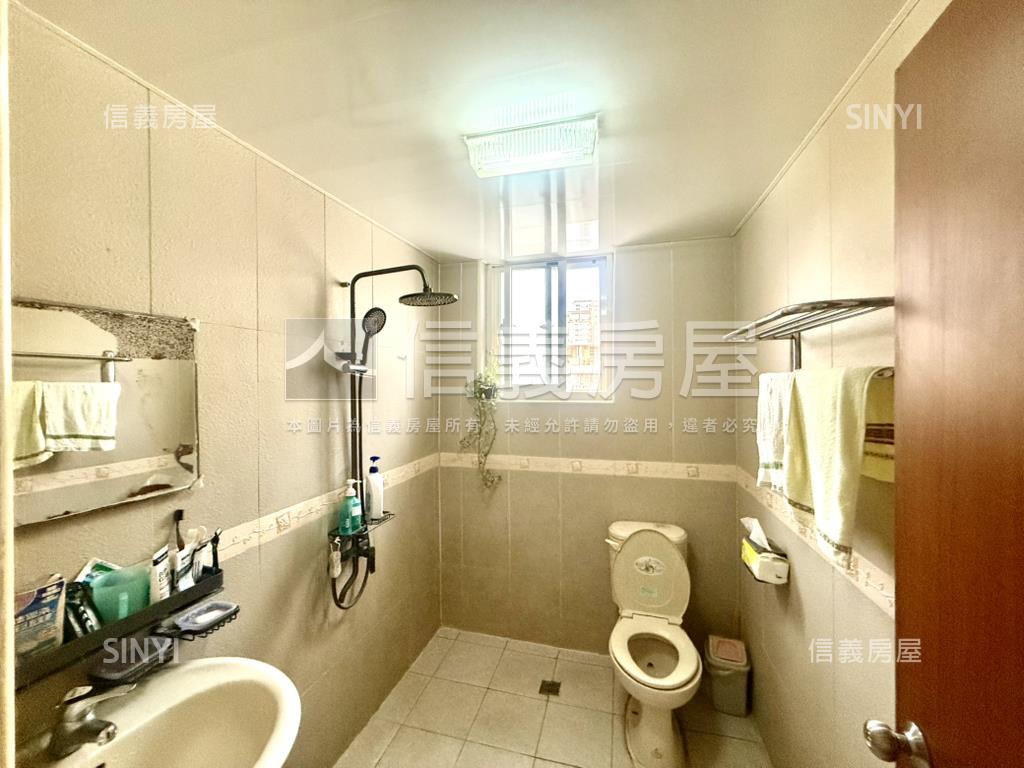 方正邊間精緻四房雅寓房屋室內格局與周邊環境