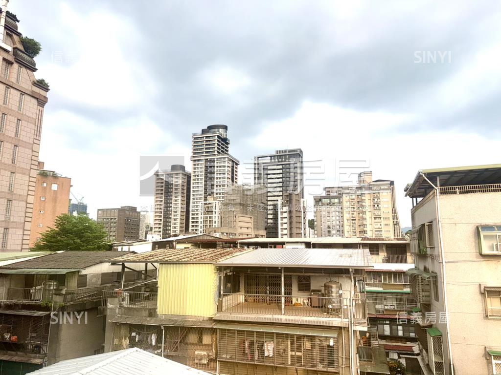 方正邊間精緻四房雅寓房屋室內格局與周邊環境