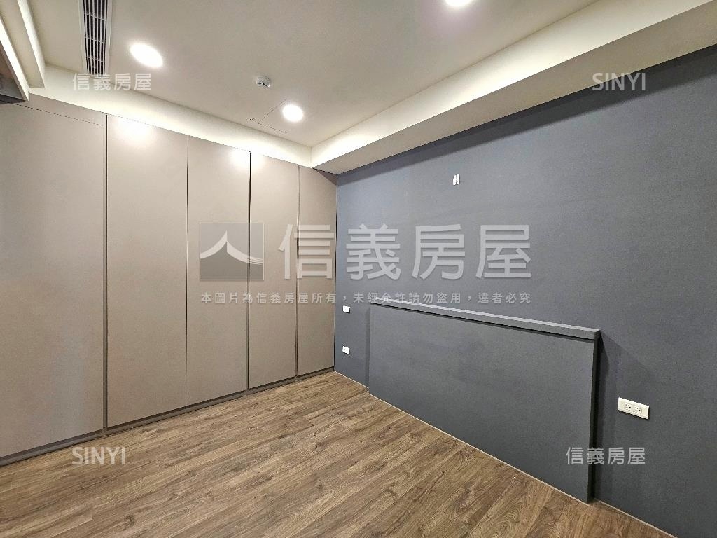 京懋一號兩房車位房屋室內格局與周邊環境