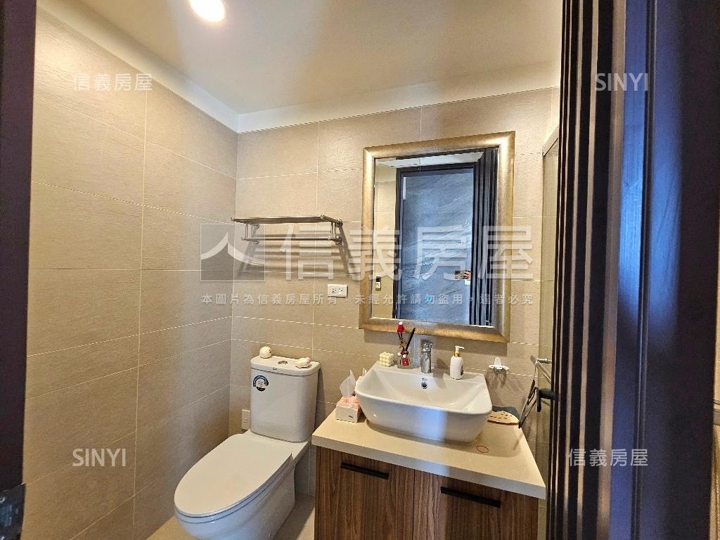 京懋一號兩房車位房屋室內格局與周邊環境