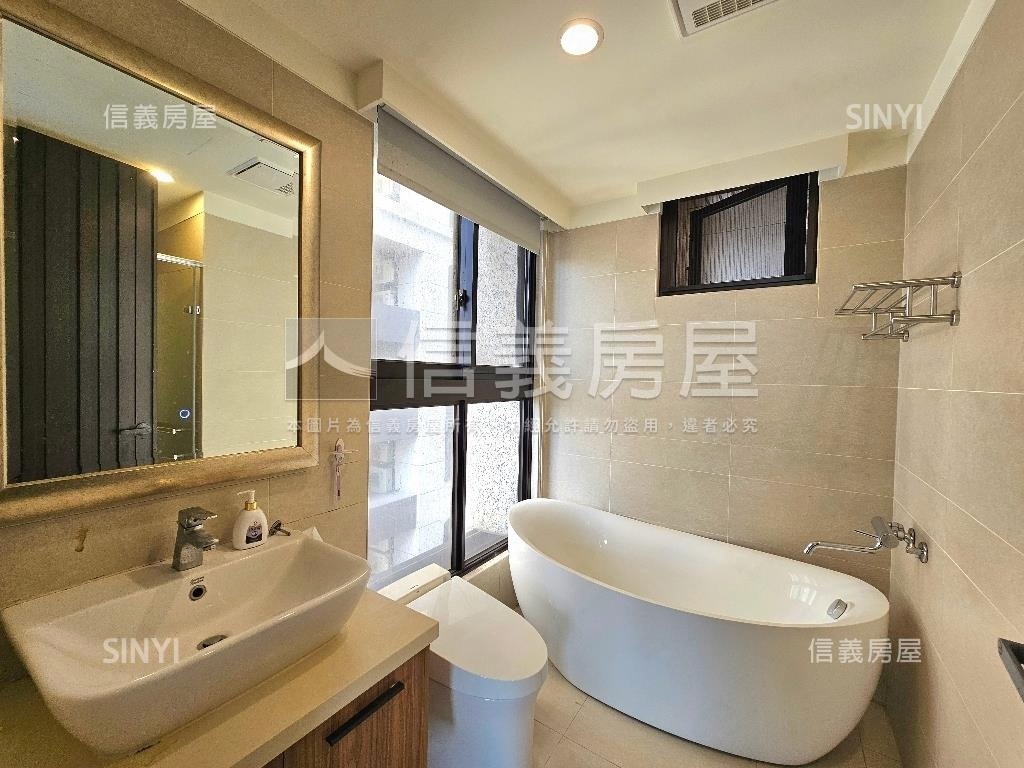 京懋一號兩房車位房屋室內格局與周邊環境