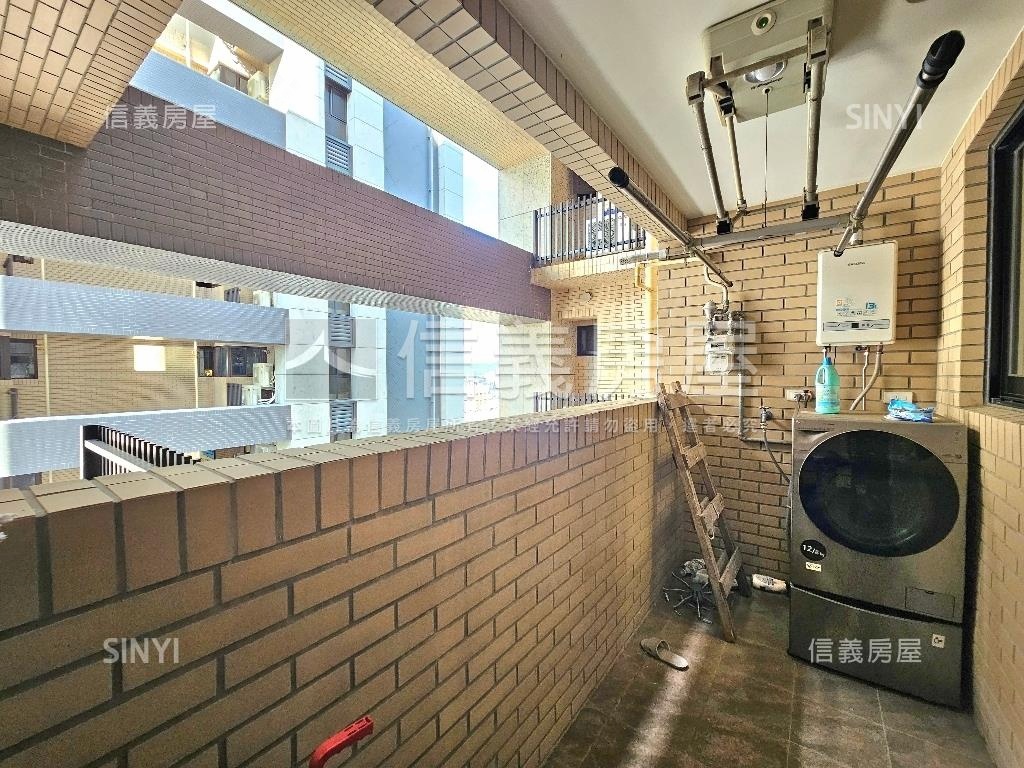 京懋一號兩房車位房屋室內格局與周邊環境