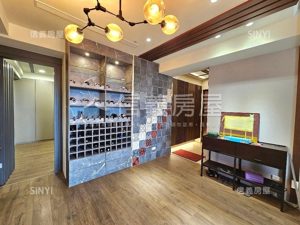 京懋一號兩房車位房屋室內格局與周邊環境