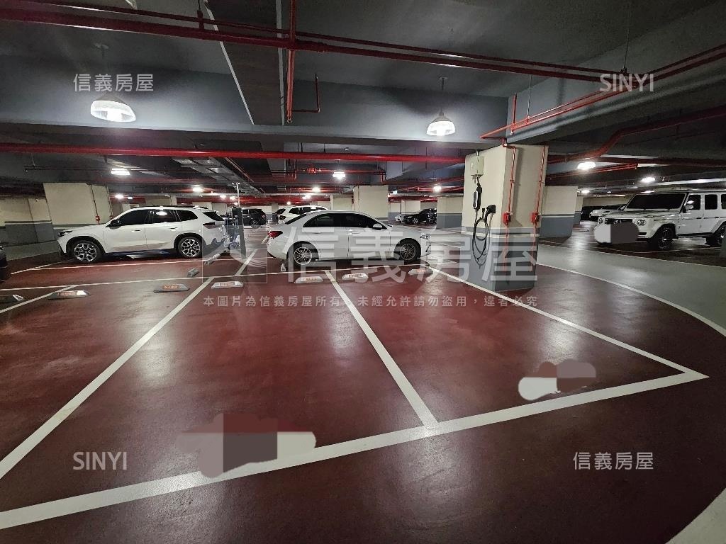 京懋一號兩房車位房屋室內格局與周邊環境