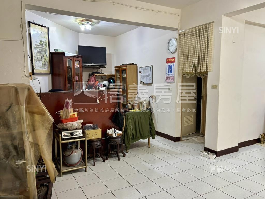 茄興街邊間一樓房屋室內格局與周邊環境