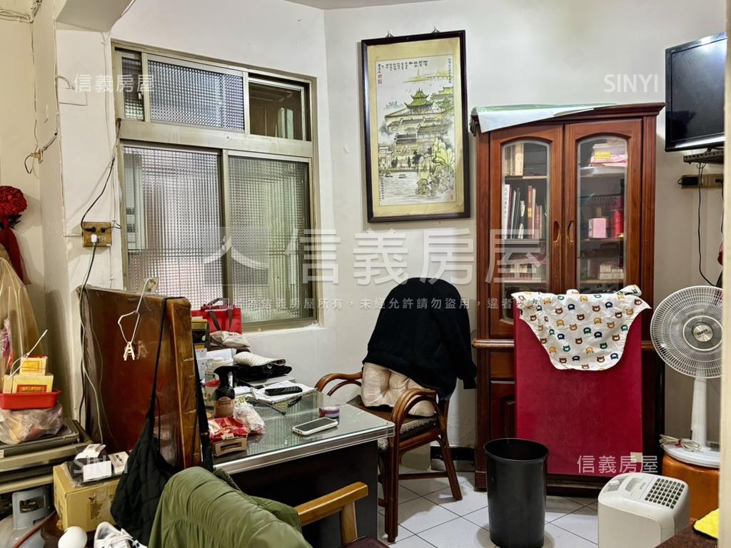 茄興街邊間一樓房屋室內格局與周邊環境