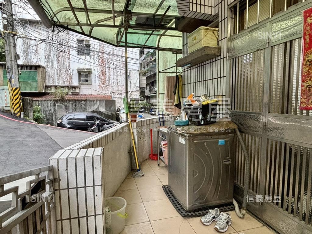 茄興街邊間一樓房屋室內格局與周邊環境