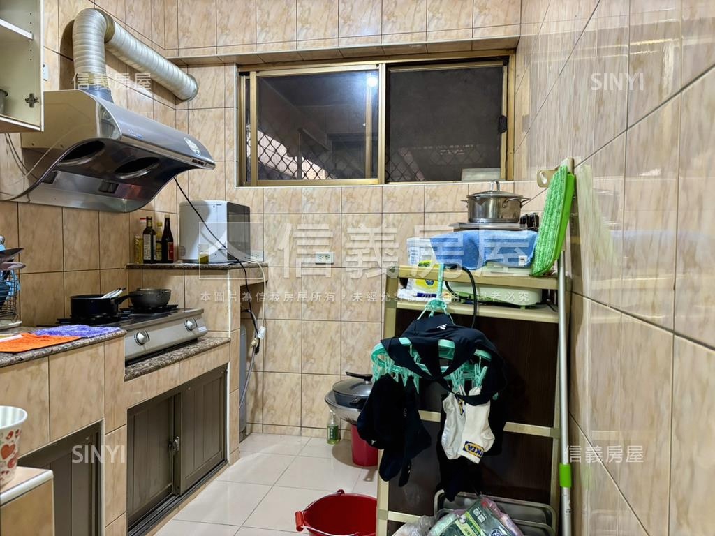 茄興街邊間一樓房屋室內格局與周邊環境