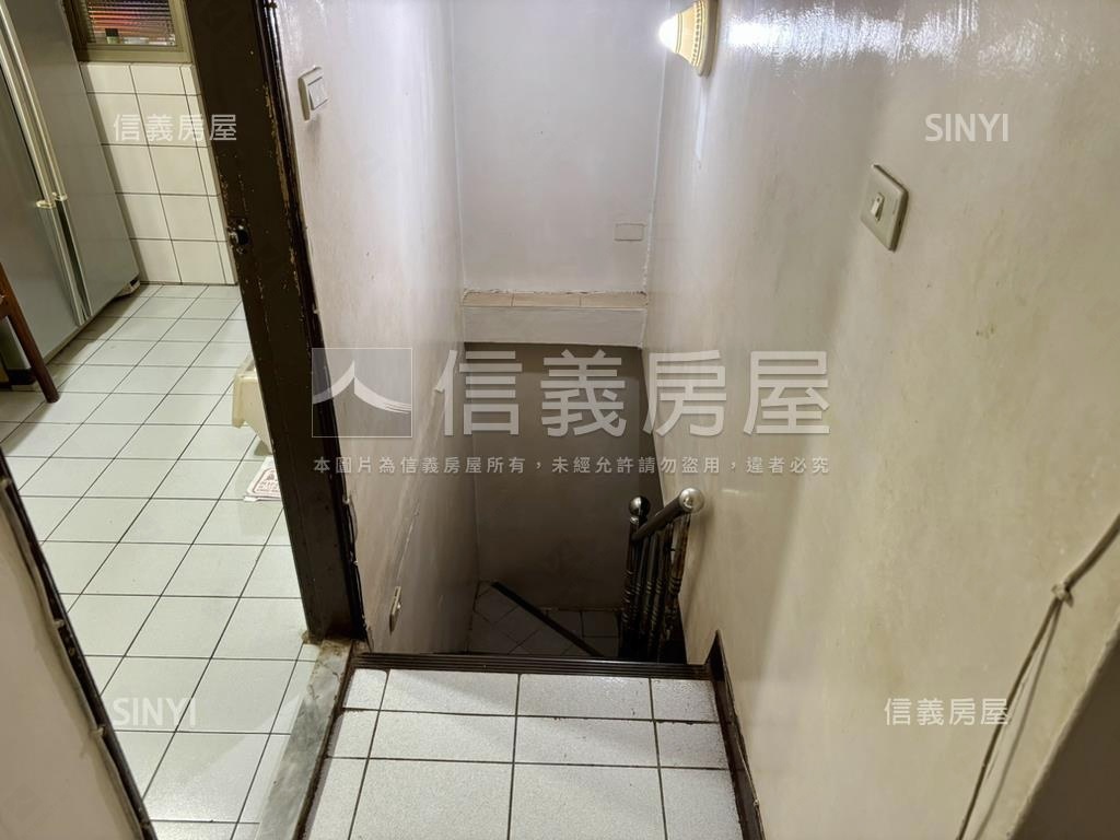 茄興街邊間一樓房屋室內格局與周邊環境