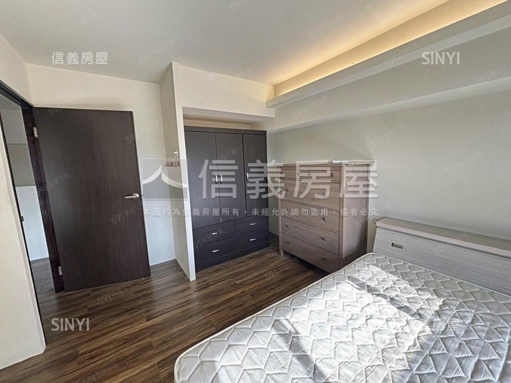 公園對面的瑪奇朵附車位房屋室內格局與周邊環境