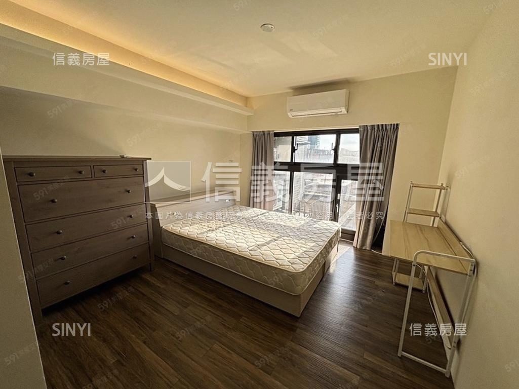 公園對面的瑪奇朵附車位房屋室內格局與周邊環境