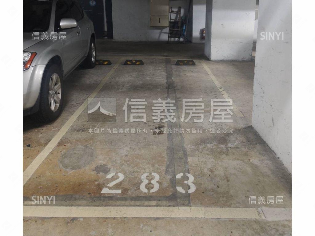 三圓羅馬坡平車位房屋室內格局與周邊環境