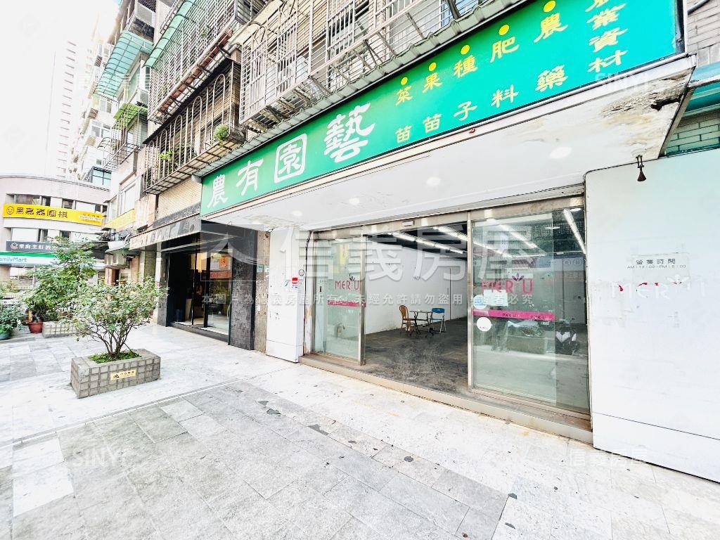捷運巨星黃金面寬店面出售房屋室內格局與周邊環境