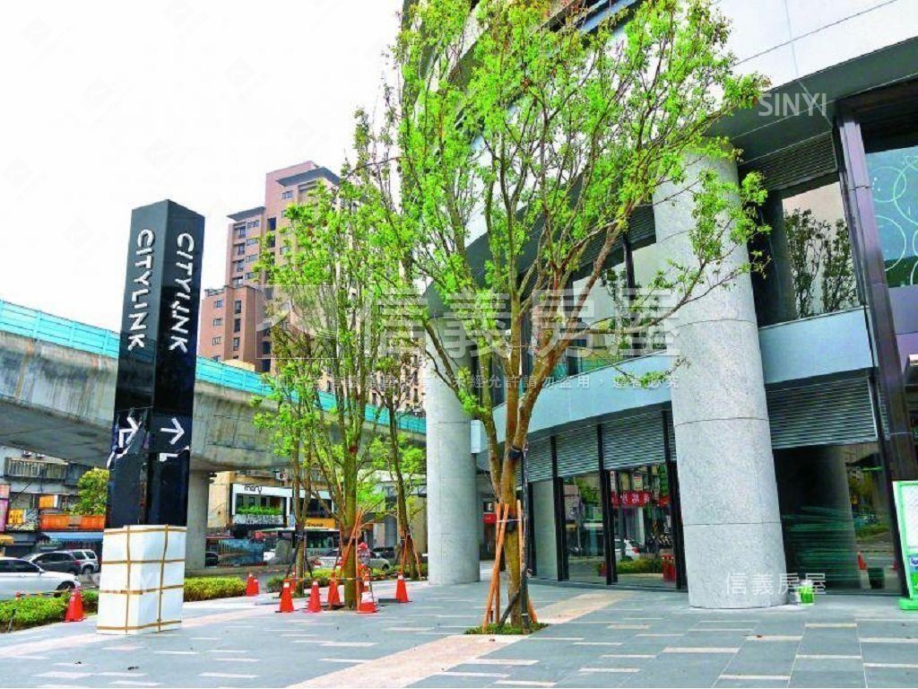 捷運巨星黃金面寬店面出售房屋室內格局與周邊環境