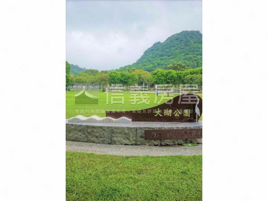 捷運巨星黃金面寬店面出售房屋室內格局與周邊環境