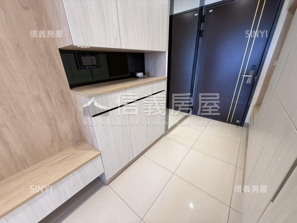 中西區次頂樓２房有平車房屋室內格局與周邊環境