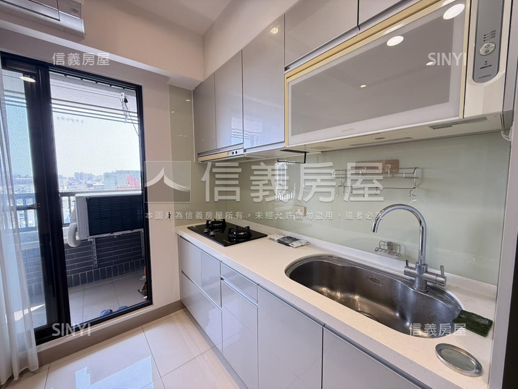 中西區次頂樓２房有平車房屋室內格局與周邊環境