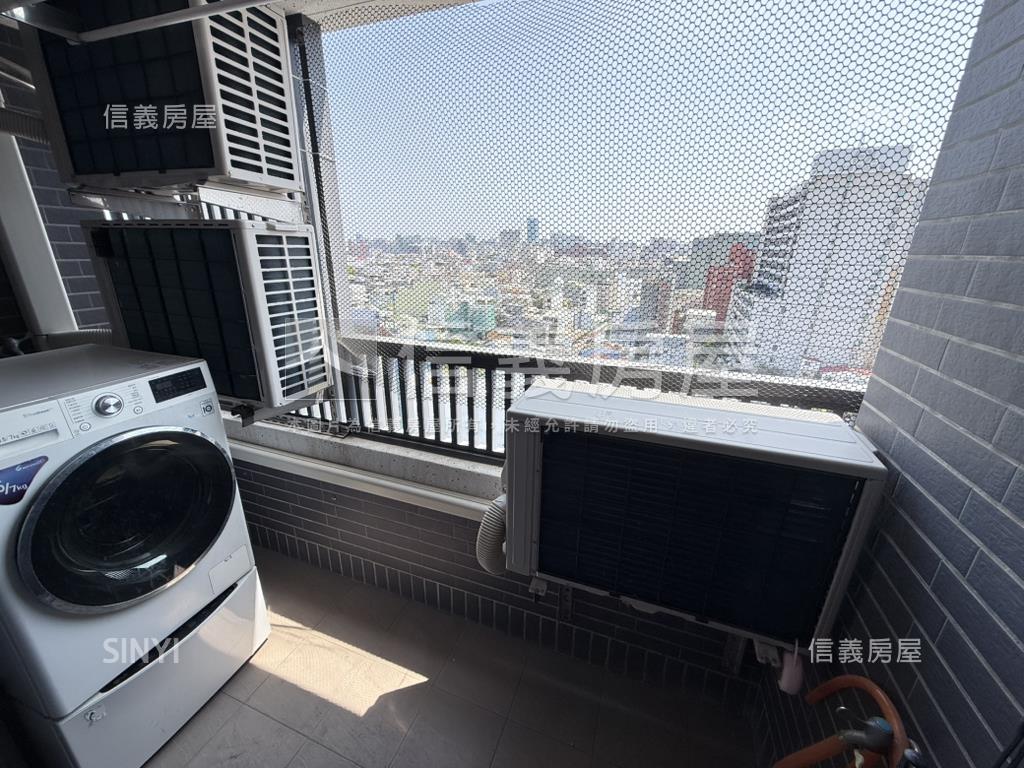 中西區次頂樓２房有平車房屋室內格局與周邊環境